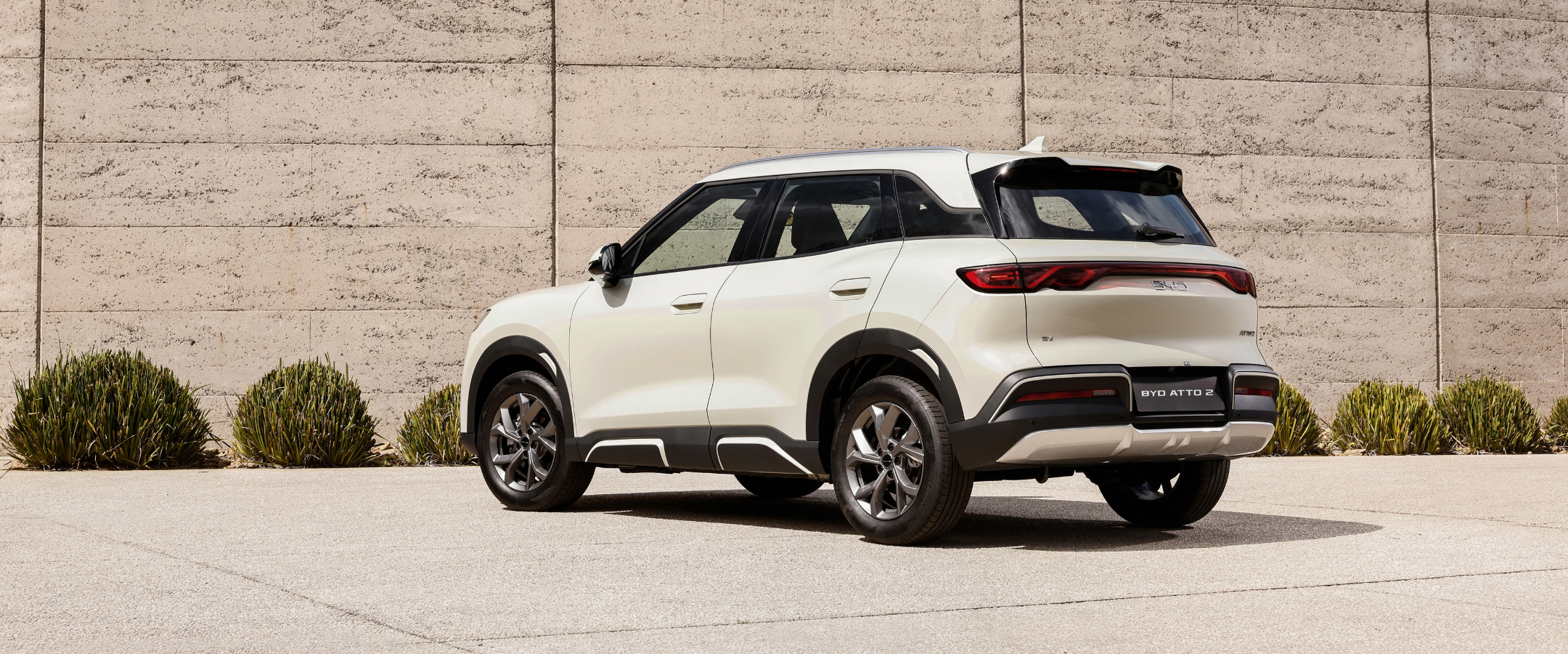 My25 Byd Atto 2 Premium Lifestyle Exterior 37 1